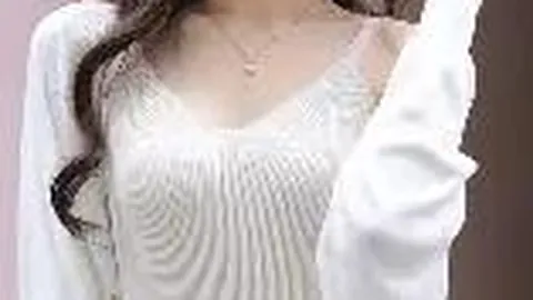 “国际网红抢先体验前沿科技：机器人革命重塑日常生活”