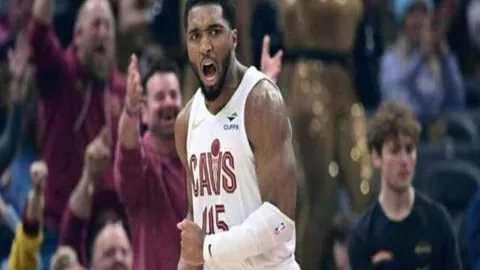 徐昕连续盖帽获CBA解说赞誉：广州队内线支柱进步显著